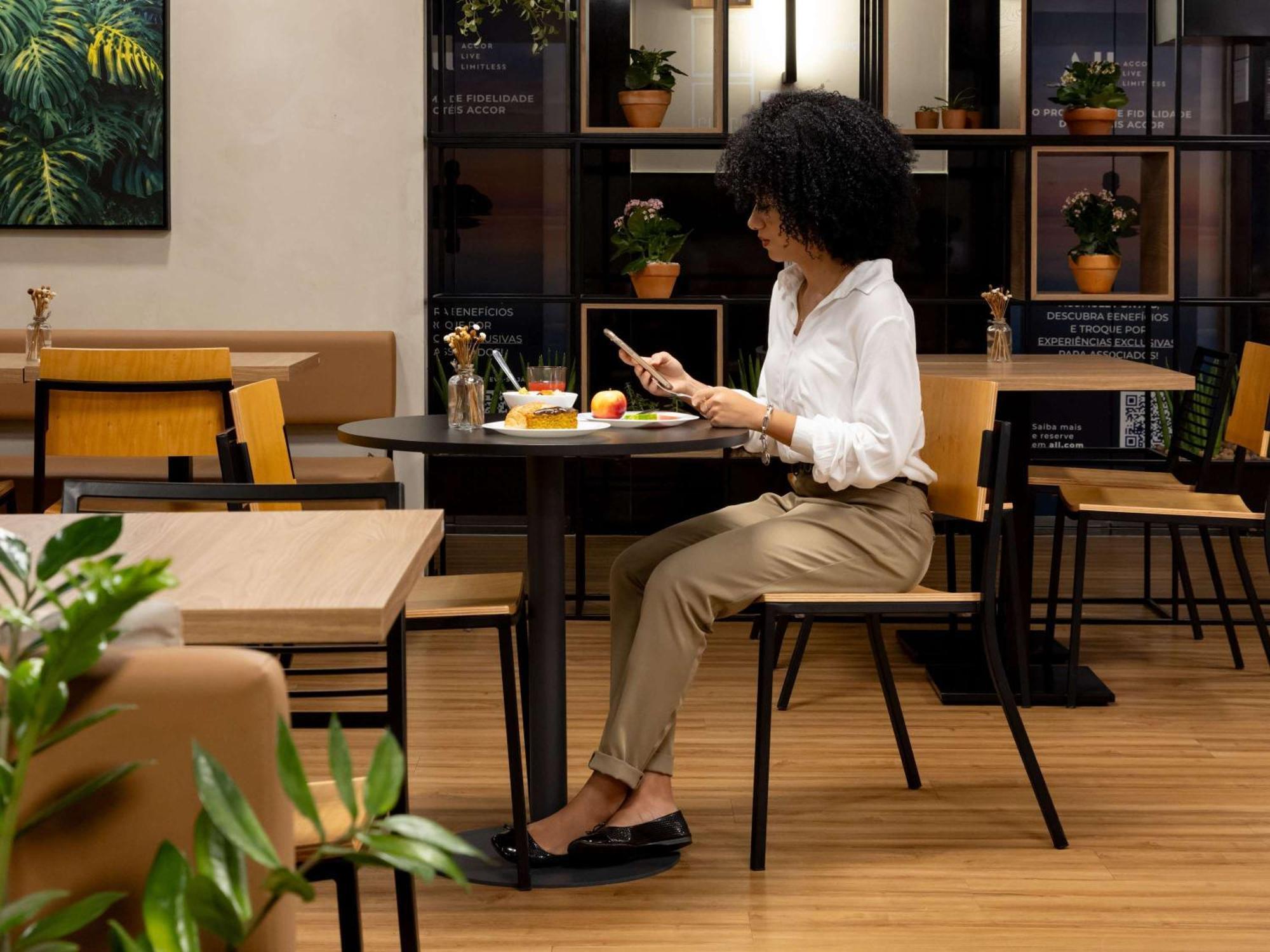 Hotel ibis Belo Horizonte Savassi Esterno foto