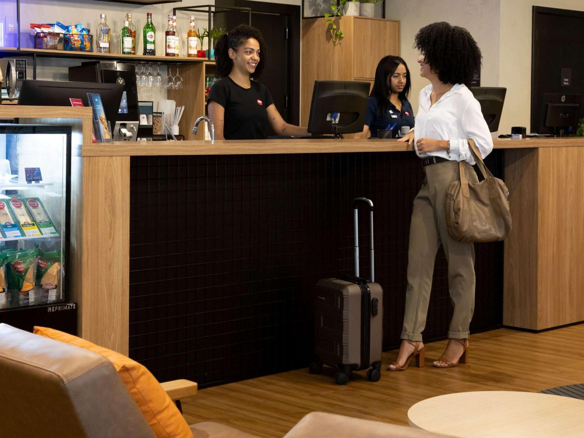 Hotel ibis Belo Horizonte Savassi Esterno foto