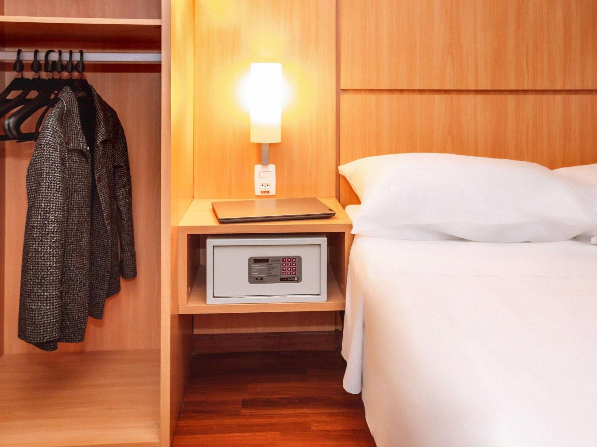 Hotel ibis Belo Horizonte Savassi Esterno foto