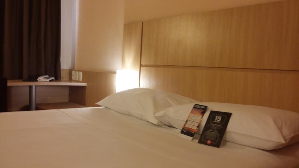 Hotel ibis Belo Horizonte Savassi Esterno foto